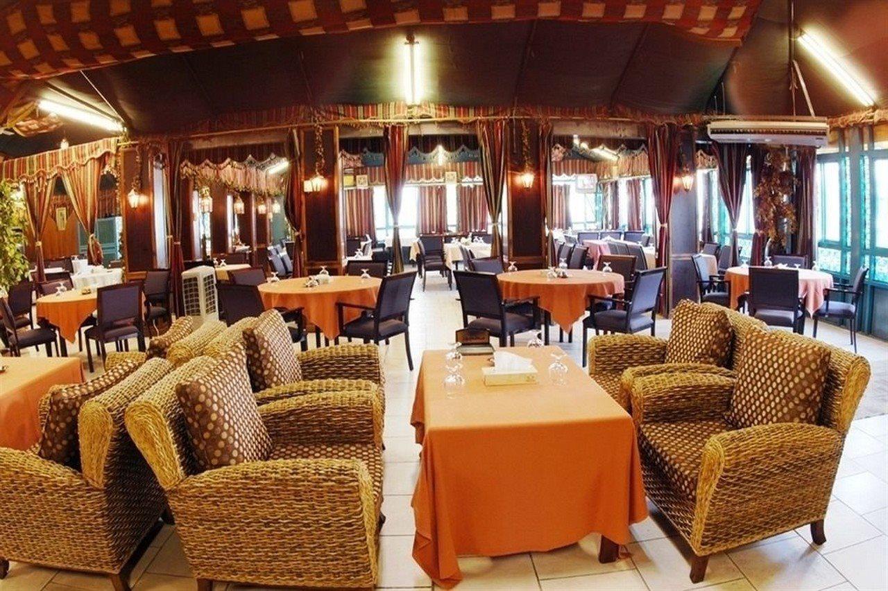 Al Bustan Hotel Doha Buitenkant foto